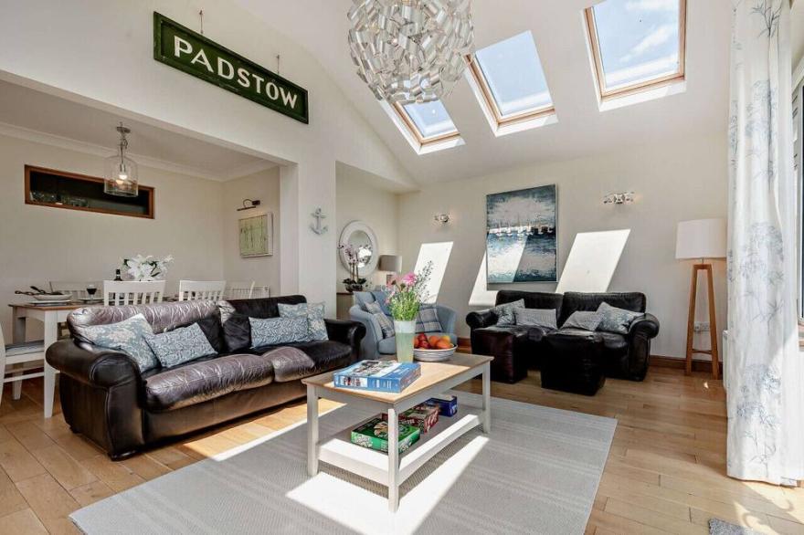 Avocets - Three Bedroom House, Sleeps 6
