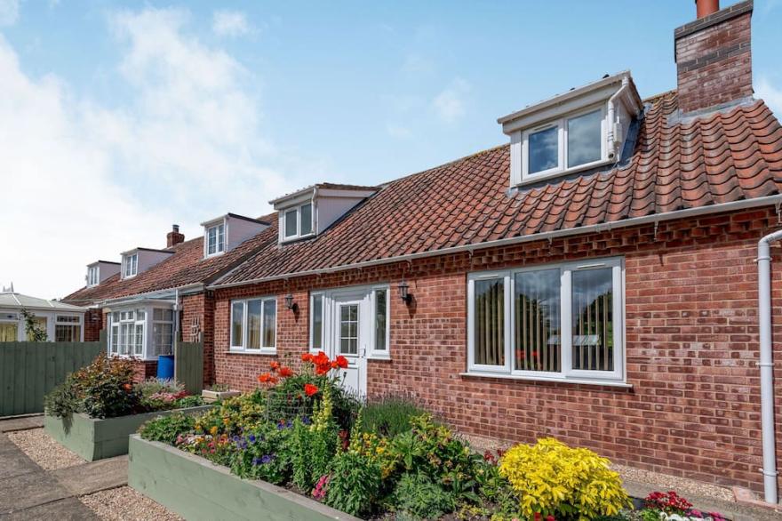 WOODLAND VIEW, pet friendly, with open fire in Wragby