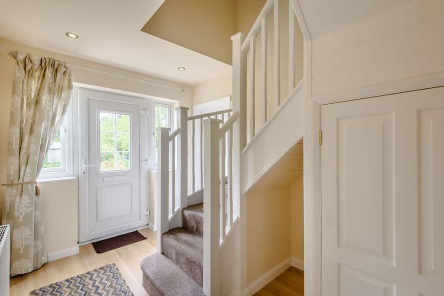WOODLAND VIEW, pet friendly, with open fire in Wragby