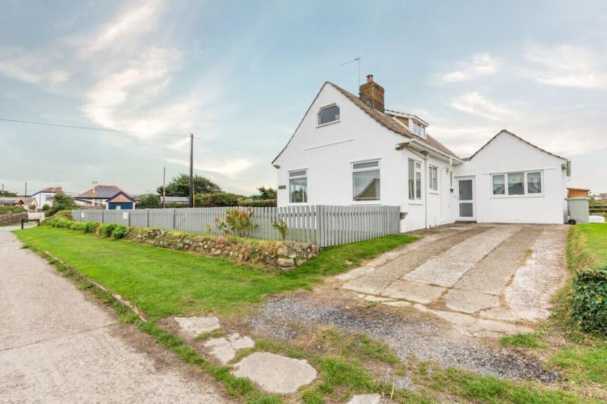 Templemore - Four Bedroom House, Sleeps 6