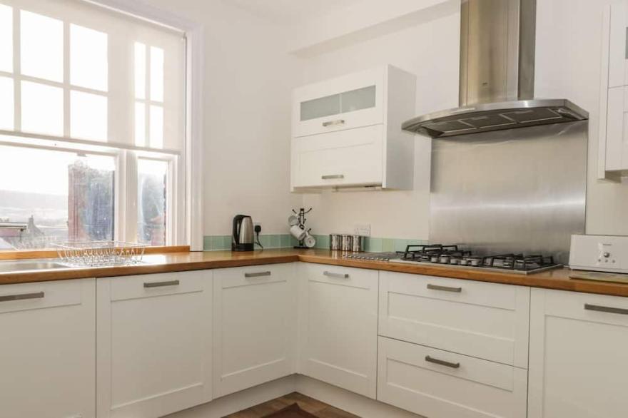 STERLING HOUSE, family friendly, with a garden in Robin Hood’s Bay