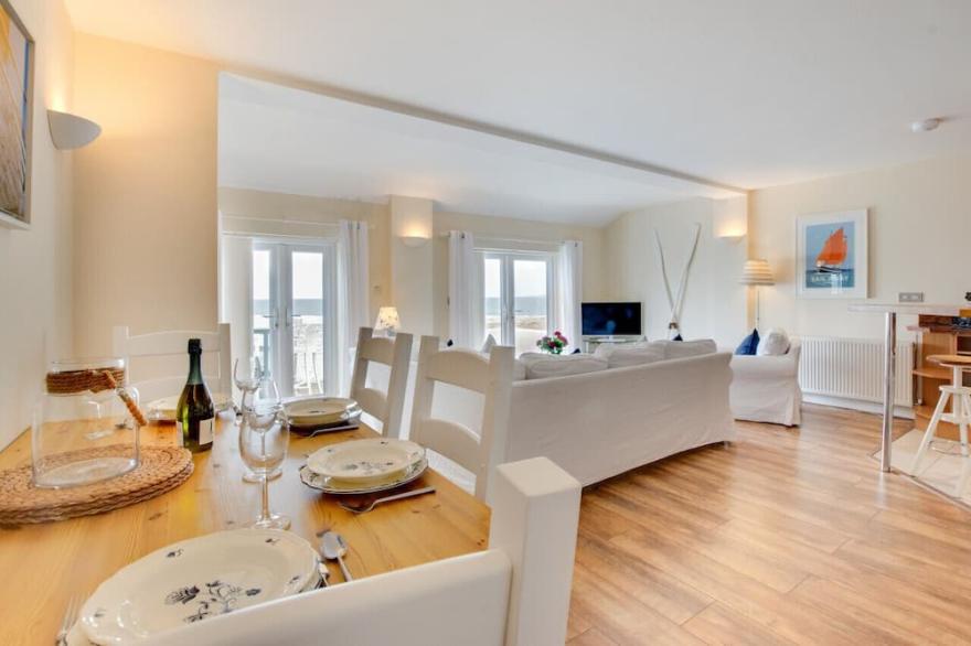 Mariners II - Two Bedroom House, Sleeps 4