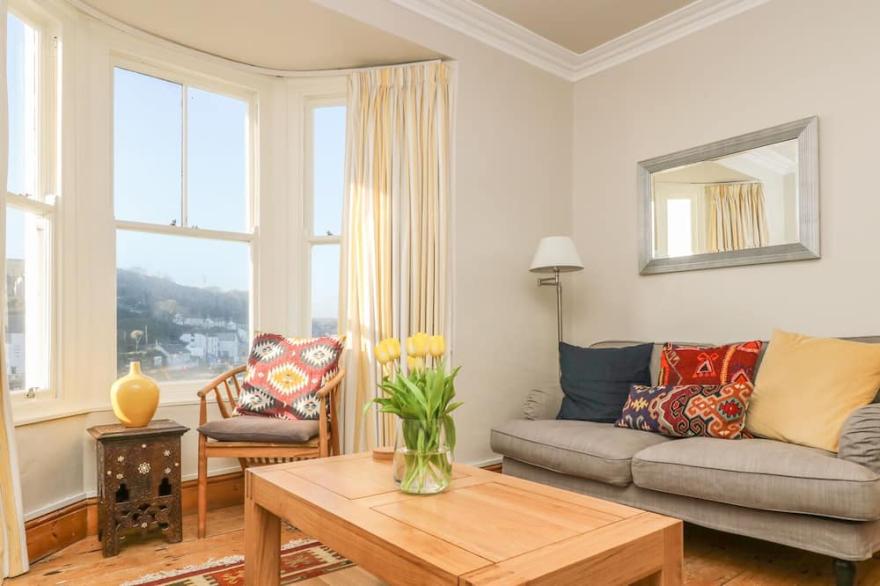 HAVEN, family friendly, country holiday cottage in Porthleven