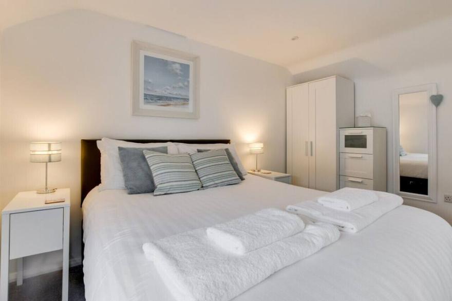 The Nook - One Bedroom House, Sleeps 2