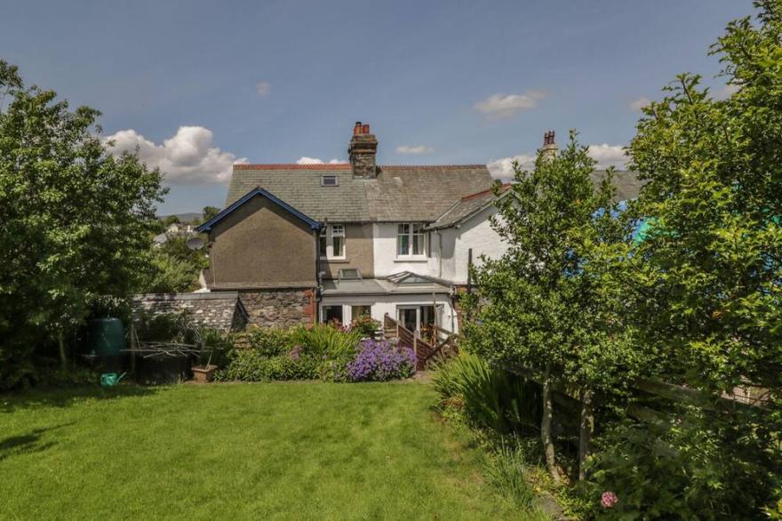 GORSE BANK, family friendly, with open fire in Broughton-In-Furness