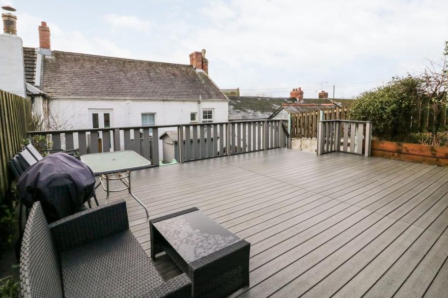 THE OLD POLICE HOUSE, pet friendly, with a garden in Braunton