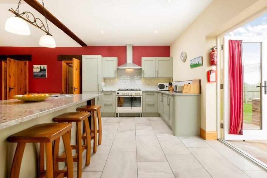 Cart House 2 bedrooms - sleeps 4-5 guests  in 2 bedrooms