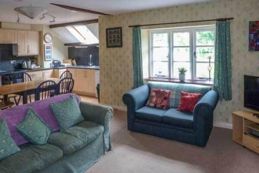ULDALE, pet friendly, character holiday cottage in Bassenthwaite