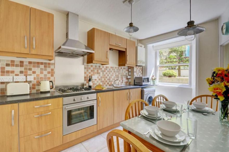 Kenwith Cottage - Two Bedroom House, Sleeps 4