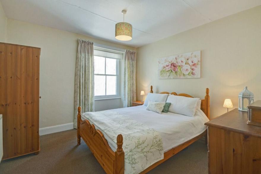 Kenwith Cottage - Two Bedroom House, Sleeps 4