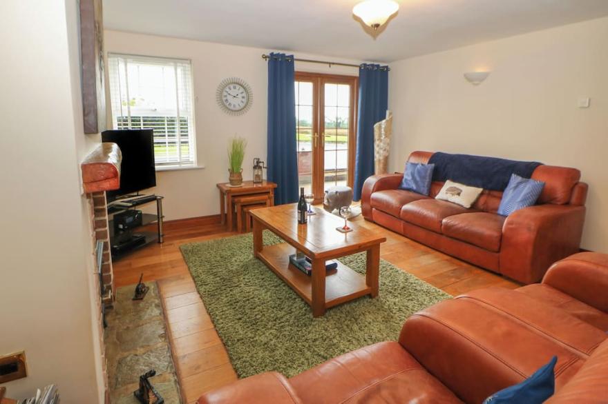 THE BARN, family friendly, character holiday cottage in Northallerton