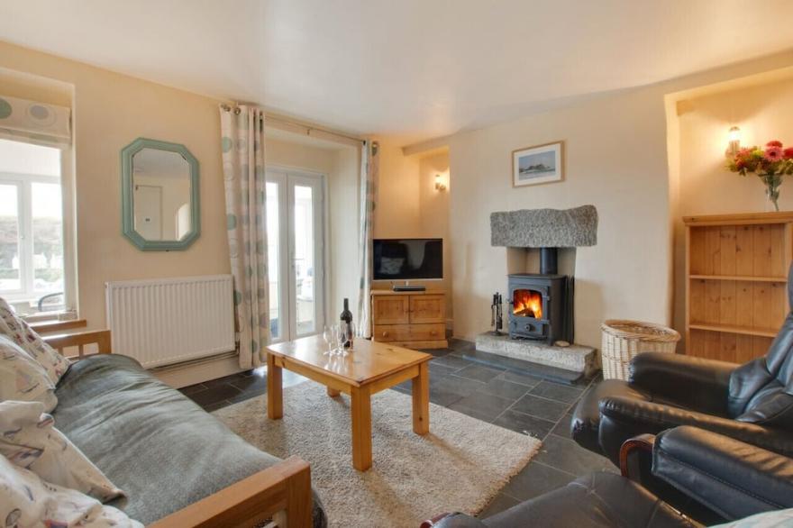 Tregonning - Two Bedroom House, Sleeps 4
