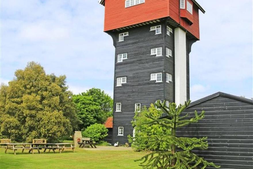Pine Cottage - Three Bedroom House, Sleeps 5