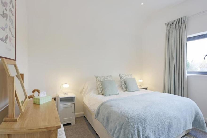Turney's End - Two Bedroom House, Sleeps 4