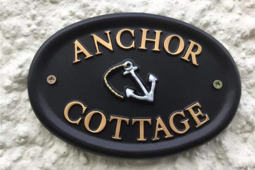 Anchor Cottage - Three Bedroom House, Sleeps 4