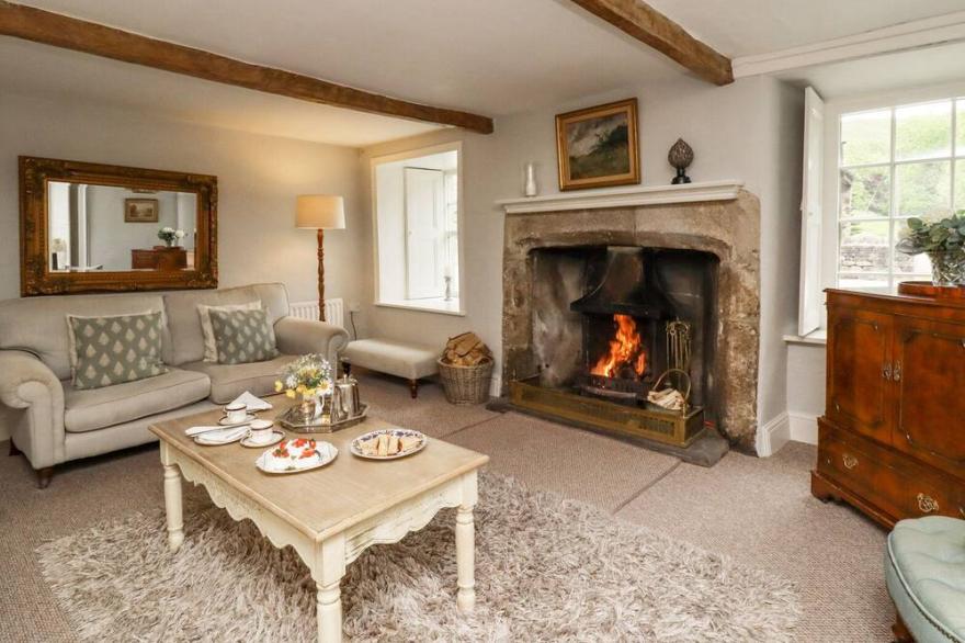 HILLTOP HOUSE, family friendly, luxury holiday cottage in Starbotton