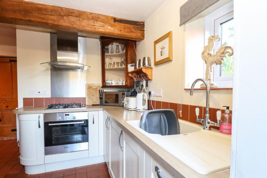THE DAIRY, pet friendly, character holiday cottage in Saham Hills