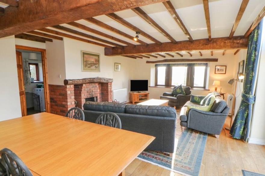 HADRIAN'S VIEW, pet friendly, with open fire in Brampton, Cumbria