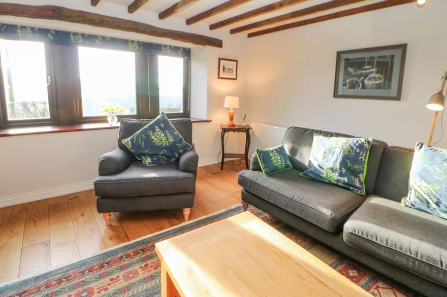 HADRIAN'S VIEW, pet friendly, with open fire in Brampton, Cumbria