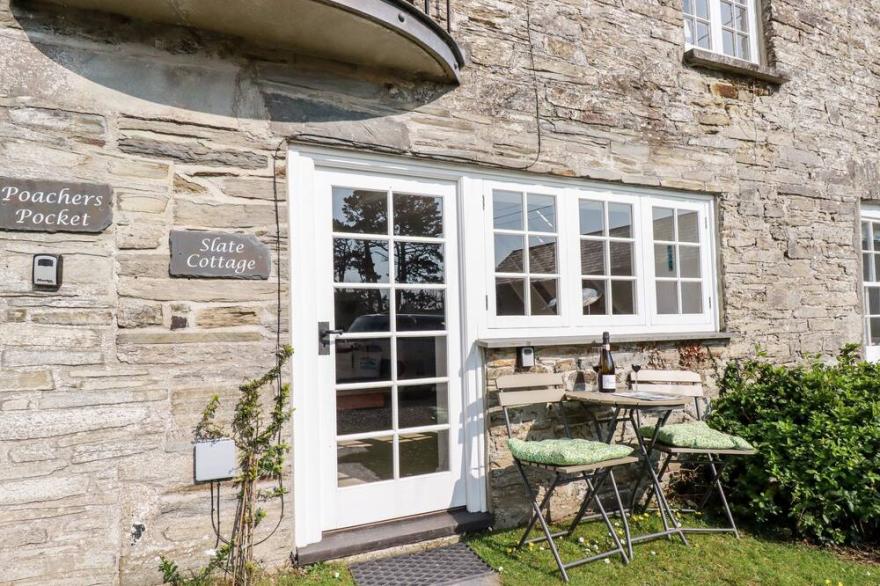 SLATE COTTAGE, pet friendly, character holiday cottage in Bodmin Moor