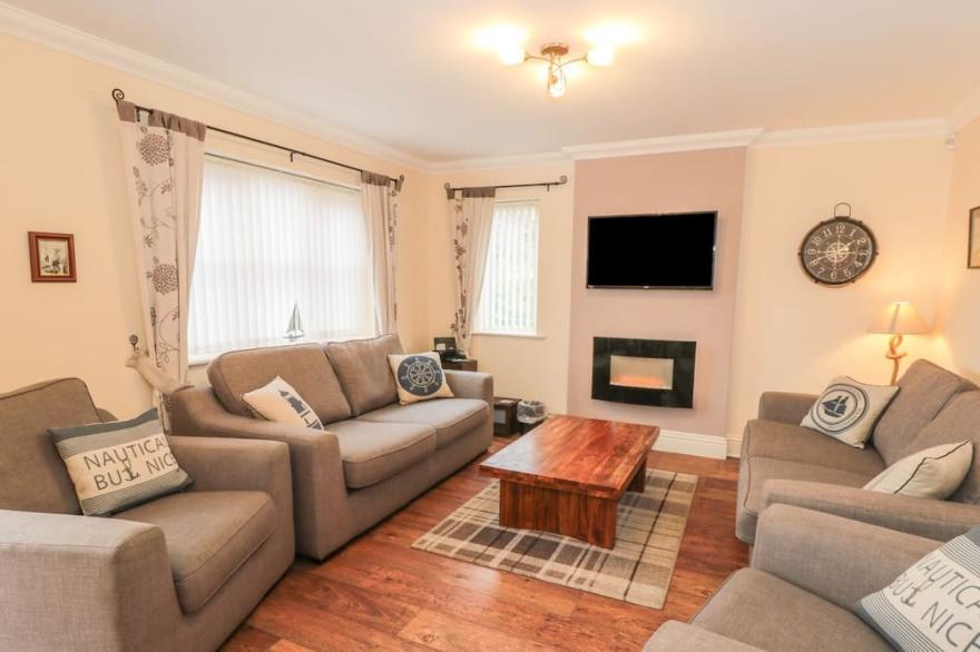 MARINERS' REST, pet friendly, country holiday cottage in Whitby