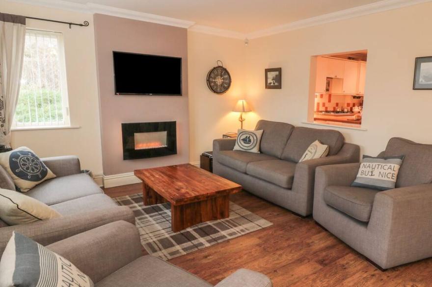 MARINERS' REST, pet friendly, country holiday cottage in Whitby