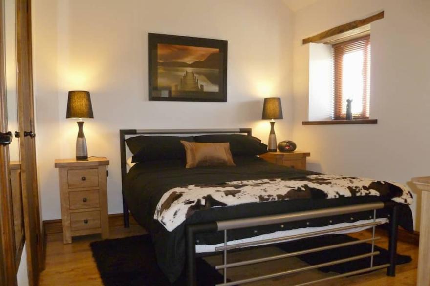 DAISY COTTAGE, romantic, luxury holiday cottage in Penrith