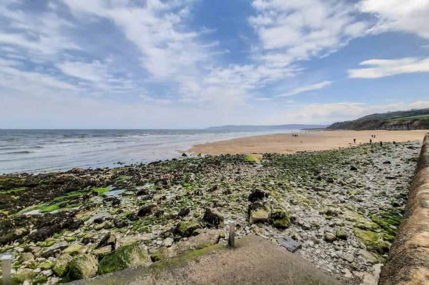 TIDES, family friendly, country holiday cottage in Benllech