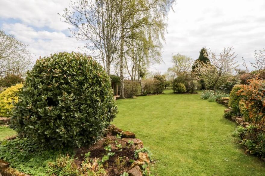 OTTERS HOLT, pet friendly, luxury holiday cottage in Carlisle