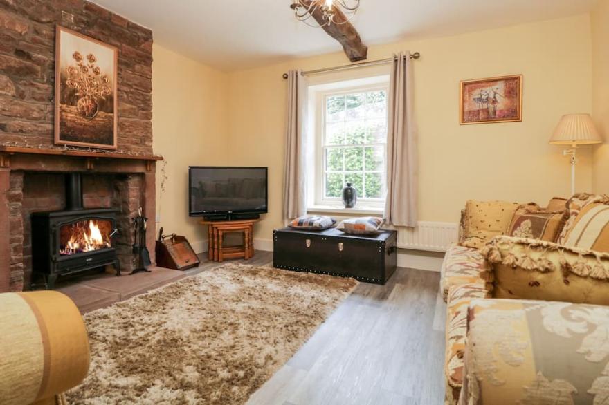 OTTERS HOLT, pet friendly, luxury holiday cottage in Carlisle