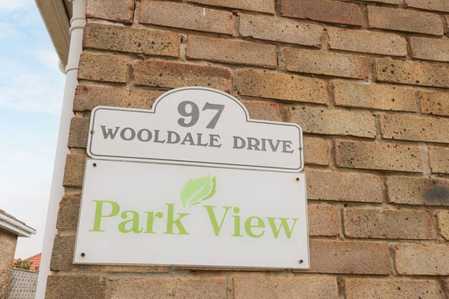 PARK VIEW, pet friendly, country holiday cottage in Filey