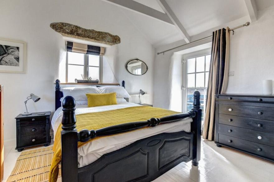 The Byre - Sennen - Three Bedroom House, Sleeps 6