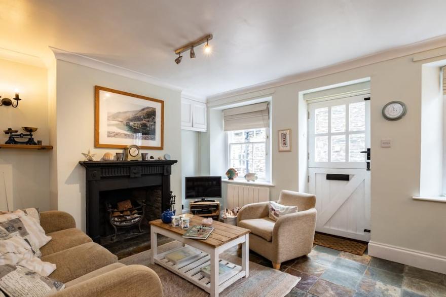 COBBLE COTTAGE, family friendly, with open fire in Boscastle