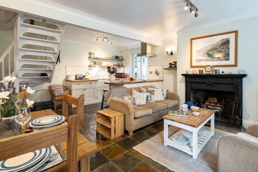 COBBLE COTTAGE, family friendly, with open fire in Boscastle