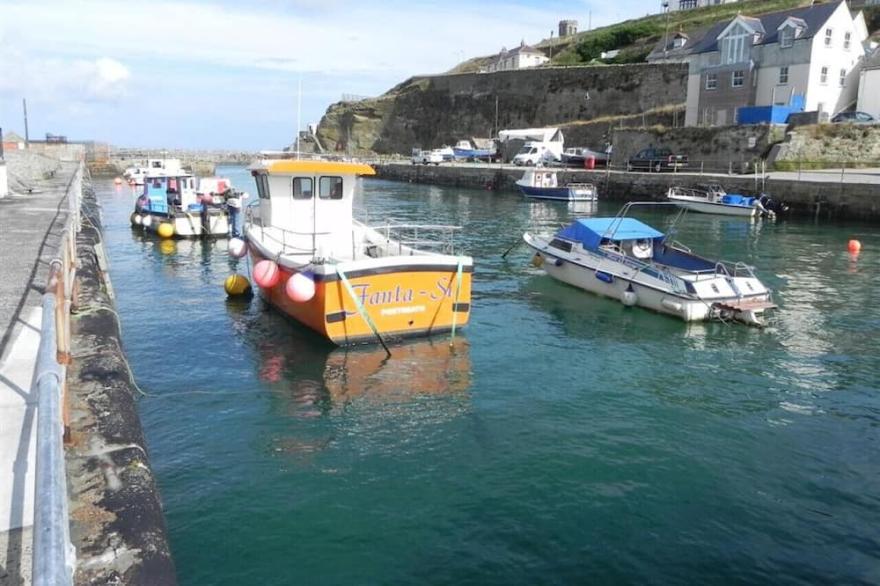 The Moorings - Three Bedroom House, Sleeps 6