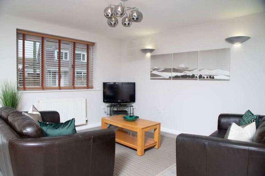 6 EUREKA MEWS, pet friendly, country holiday cottage in Durham