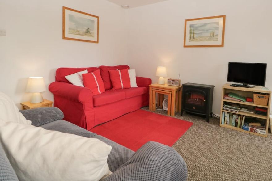 PRIORY GHYLL, family friendly, with a garden in Bowness-On-Windermere