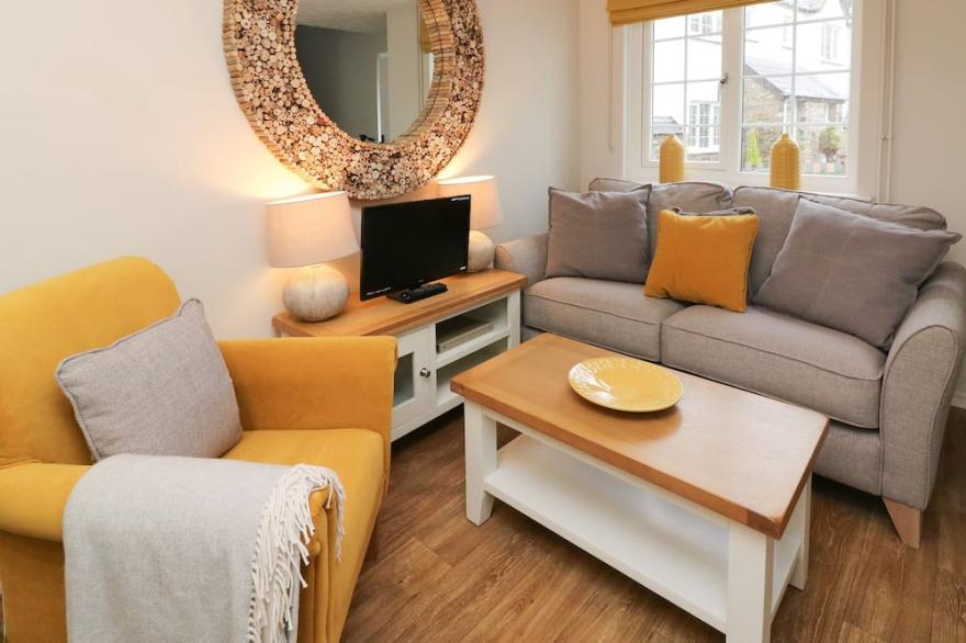 SWALLOW COTTAGE, pet friendly, country holiday cottage in Ilfracombe