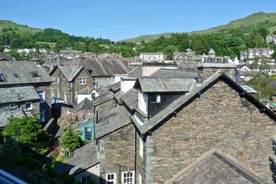 ROTHAY COTTAGE, family friendly, with a garden in Ambleside