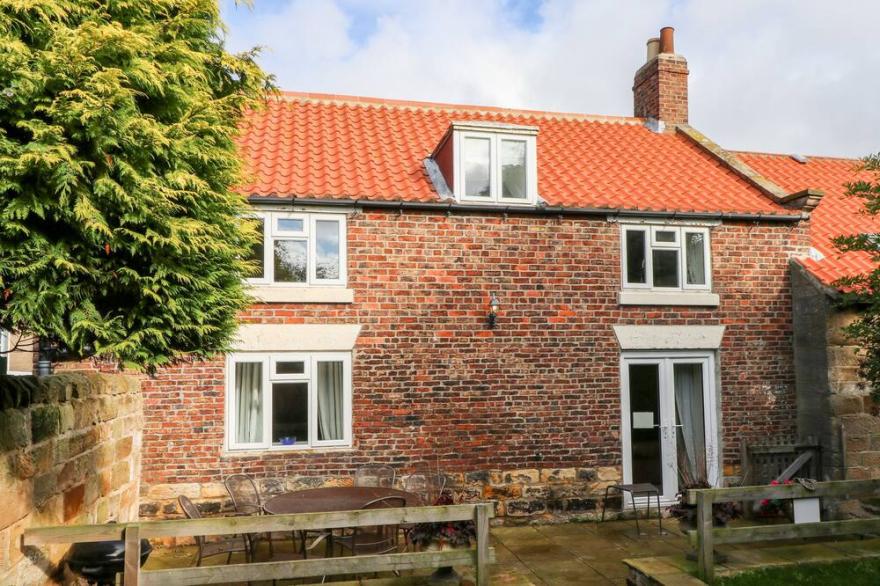 AIRY HILL OLD FARMHOUSE, pet friendly, with open fire in Whitby