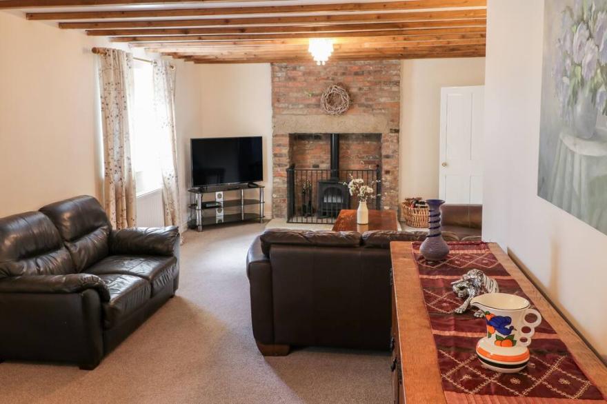 AIRY HILL OLD FARMHOUSE, pet friendly, with open fire in Whitby