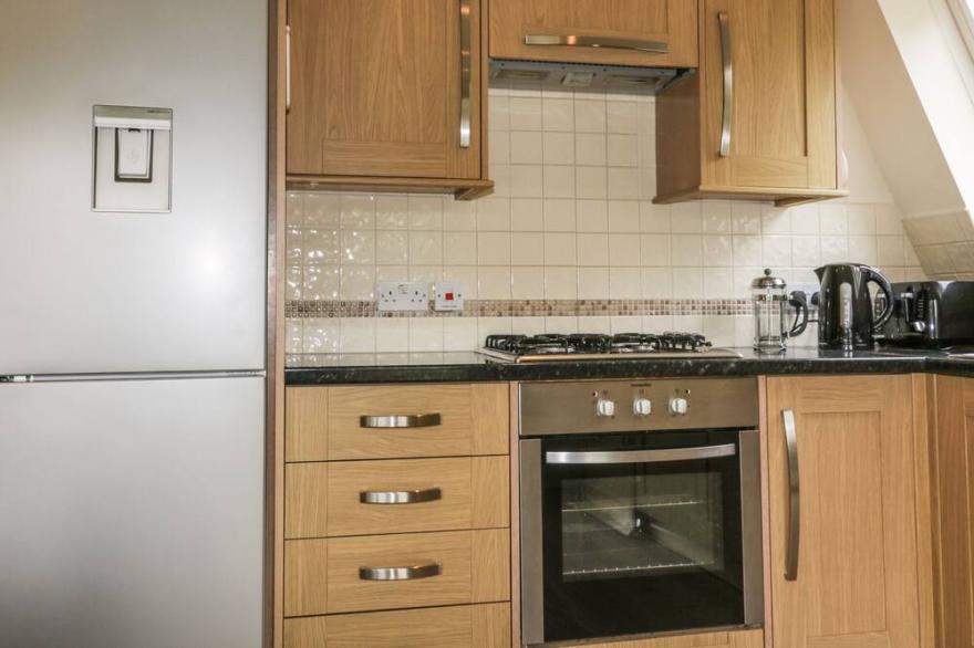 LODGE 22, BODMIN HOLIDAY PARK, CORNWALL, family friendly in Lanivet