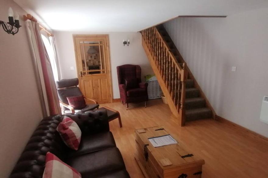 THE BARN, pet friendly, with a garden in Long Sutton