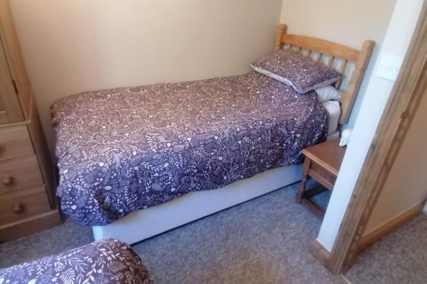 THE BARN, pet friendly, with a garden in Long Sutton