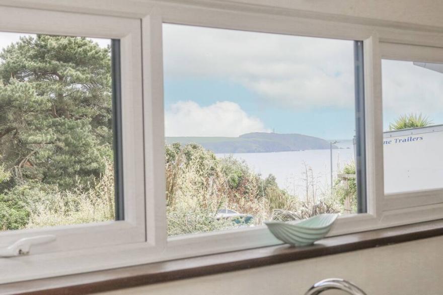 POLKERRIS VIEW, pet friendly, country holiday cottage in Carlyon Bay