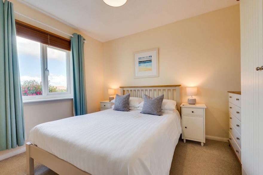 Lanngorrow - Three Bedroom House, Sleeps 6