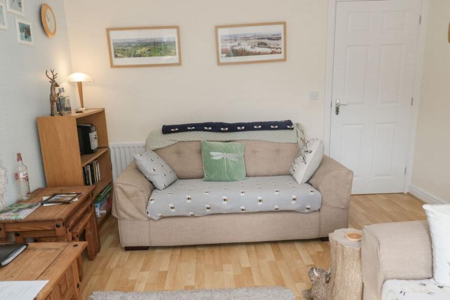 RAMBLERS COTTAGE, family friendly, with a garden in Powburn