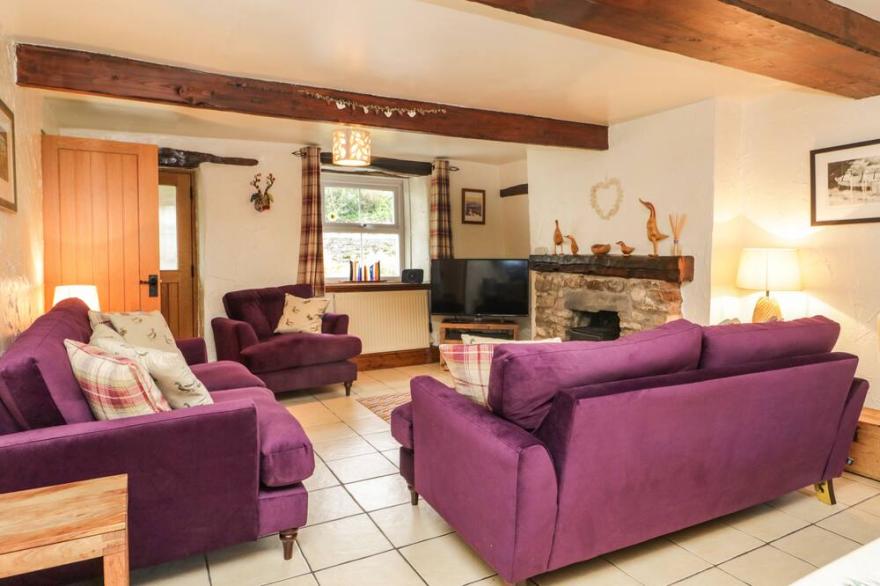 14 LOW ROW, pet friendly, with open fire in Cark In Cartmel