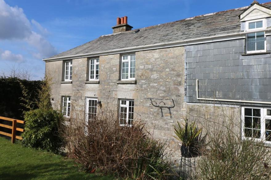 DROMORE, family friendly, character holiday cottage in St Breward