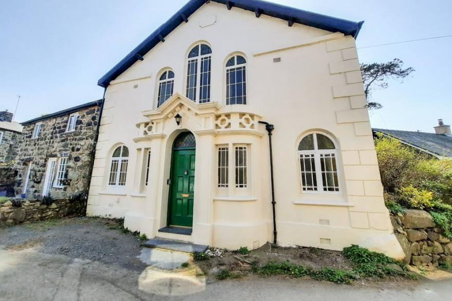 CAPEL CADER IDRIS, family friendly in Llwyngwril